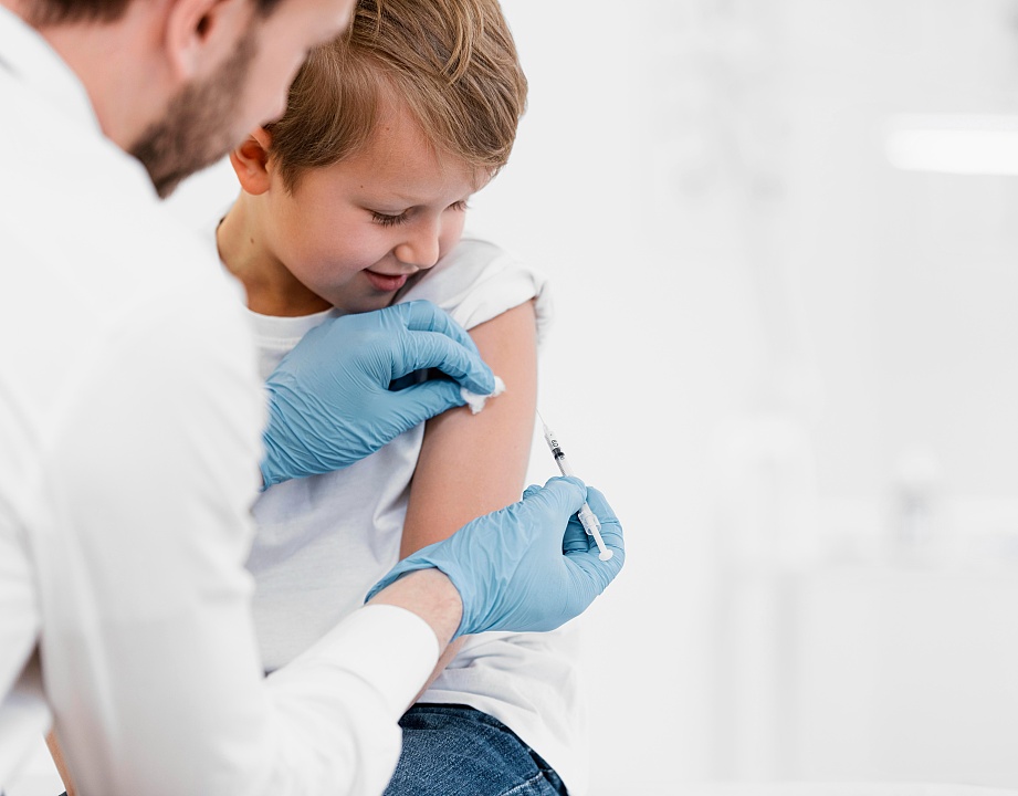 На Ямале детей не пускают в детсады без прививки от гепатита А